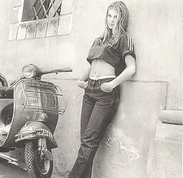 Vespa Women
