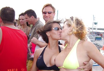 Swingers on vacation