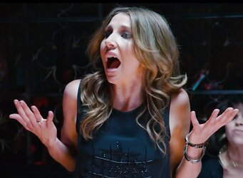 Sarah Chalke WHIPS HER SHAFT OUT!!!