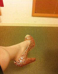 Mega-Bitch.plumper,soles,cockslut