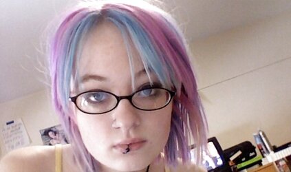 Steamy Emo Cam Chick