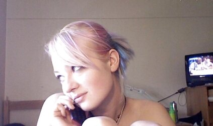 Steamy Emo Cam Chick