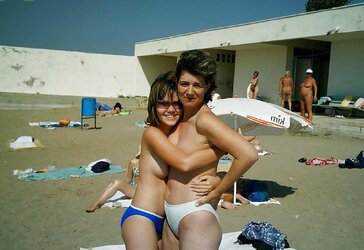 Mother or Daughter? Make your choice (demand)