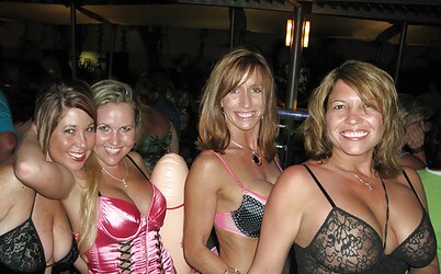 Ladies are just uber-cute!