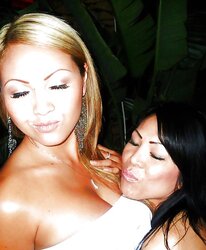 Ladies are just uber-cute!