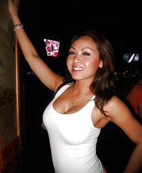 Ladies are just uber-cute!