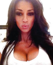 Ladies are just uber-cute!