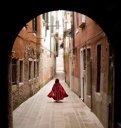 Tiny crimson...