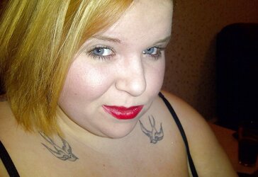 Fat Buxom Scarlett