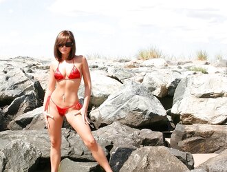 Eure Mega-Slut im swimsuit