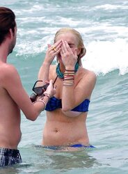 Lindsay Lohan ... Melons On The River