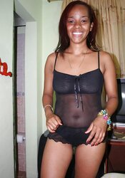 DARK-HUED DAMSEL VIVIANA