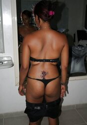 DARK-HUED DAMSEL VIVIANA