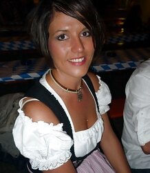 HEISSE NUTTEN IM DIRNDL
