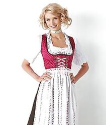HEISSE NUTTEN IM DIRNDL