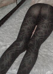 Random tights and tights