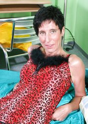 44 yo slutmommy Elke