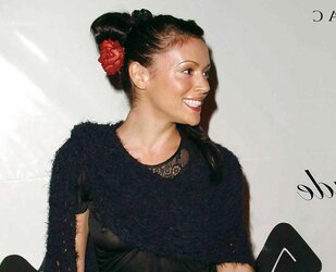 Alyssa Milano Witness-Thru