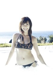 Japanese Swimsuit Honies-Mikie Hara
