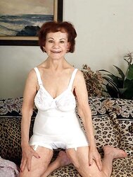 Mature Hottie - Gigi (Livia)