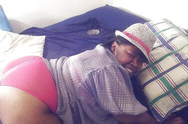 EBONY MAMA BACKSHOTS