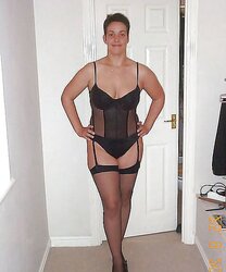 Amateurs In Ebony Tights