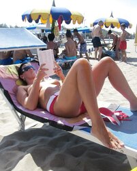 Promiscuous Dutch fledgling mom takes off public