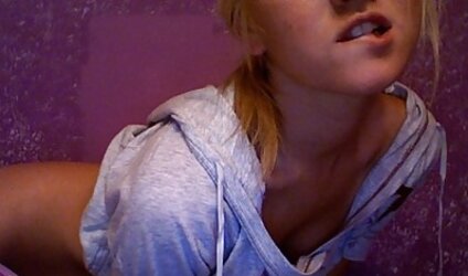 TAUT WHITE TOPS