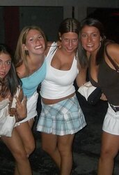 TAUT WHITE TOPS
