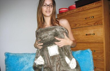 SUPER-FUCKING-HOT HUGE-TITTED WITH GLASSES