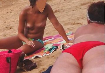 Tetas de todo tipo en la playa