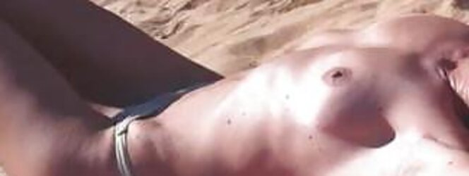 Tetas de todo tipo en la playa