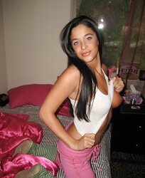 Inexperienced Honies Brunettes Adriarra