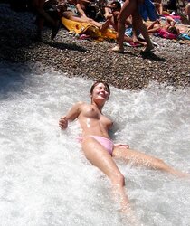 Nice Beach Ladies - X