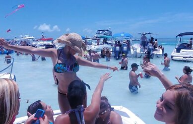 mummies Gone Horny on Spring Break