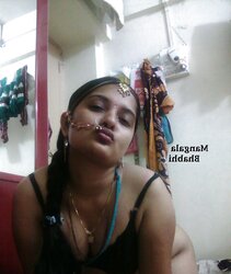 INDIAN WARM WOMEN-MANGLA BHABHI