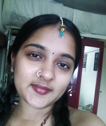 INDIAN WARM WOMEN-MANGLA BHABHI