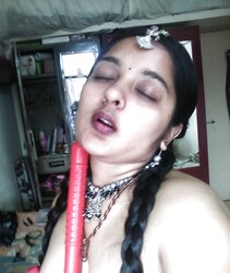 INDIAN WARM WOMEN-MANGLA BHABHI