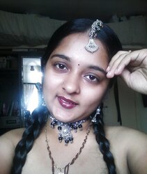 INDIAN WARM WOMEN-MANGLA BHABHI