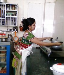 INDIAN WARM WOMEN-MANGLA BHABHI