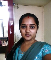 INDIAN WARM WOMEN-MANGLA BHABHI