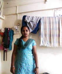 INDIAN WARM WOMEN-MANGLA BHABHI