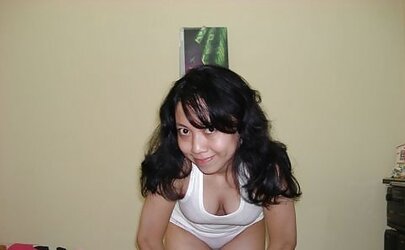 Gorgeous Rosila displaying what she got
