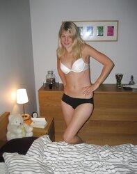 EX GIRLFRIEND TEENAGER BANGS GAMS RUMP THONG (Lupus23)