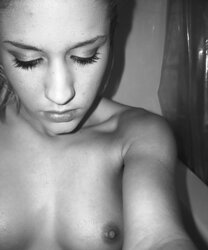Youthful biotch selfshot photos