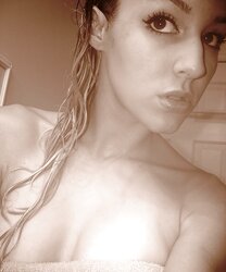 Youthful biotch selfshot photos