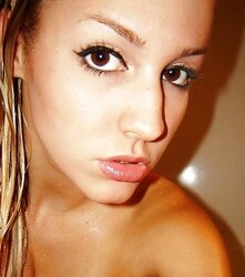 Youthful biotch selfshot photos