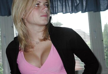 LIGHT-HAIRED CRAZY DAME