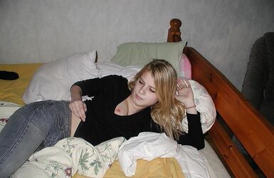 LIGHT-HAIRED CRAZY DAME