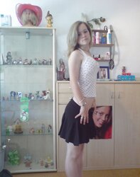 Uber-Cute Inexperienced Teeny with Impressive Figure